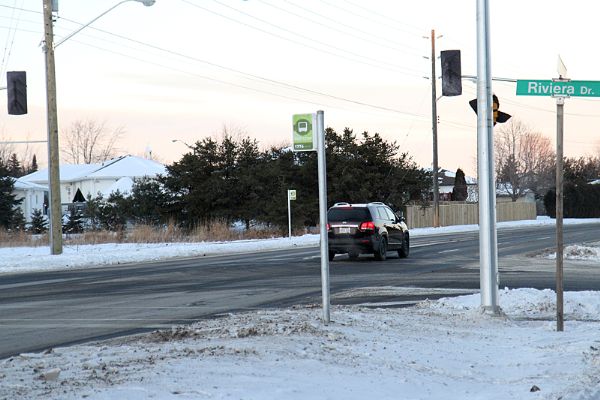 Matt Vis, tbnewswatch.com Officials with the City of Thunder Bay say the lights at Valley Street and Strand Avenue, along with these new traffic lights at Golf Links Road and Riviera Drive South, are expected to be activated at about 10 a.m. 